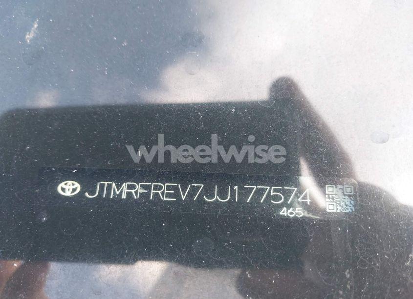 Photo 9 of 2018 Toyota Rav4 XLE (VIN JTMRFREV7JJ177574)