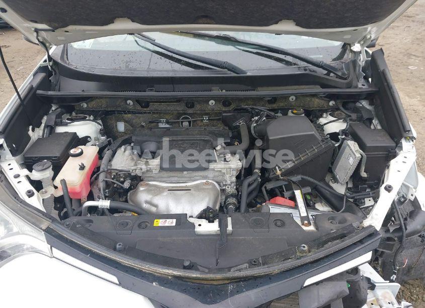 Photo 10 of 2018 Toyota Rav4 XLE (VIN JTMRFREV7JJ231018)