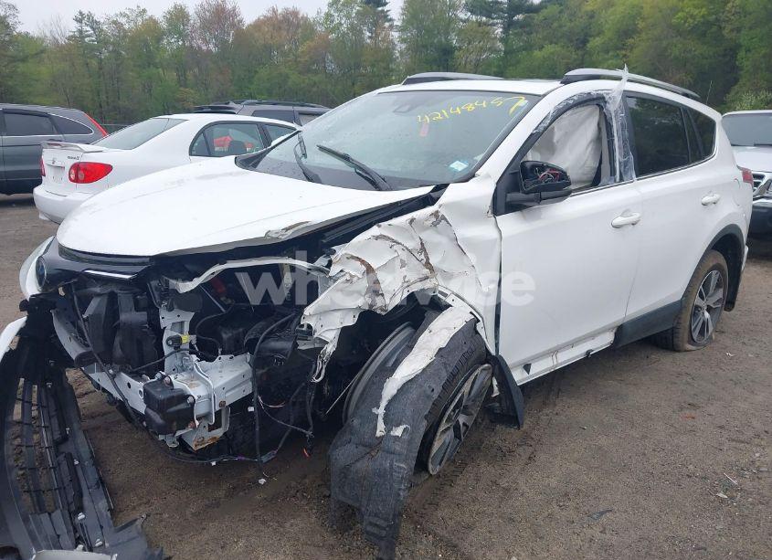 Photo 2 of 2018 Toyota Rav4 XLE (VIN JTMRFREV7JJ231018)