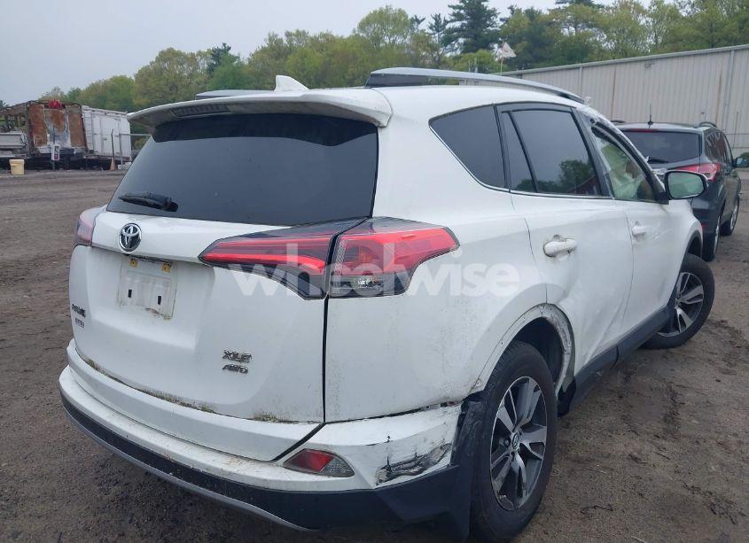 Photo 4 of 2018 Toyota Rav4 XLE (VIN JTMRFREV7JJ231018)