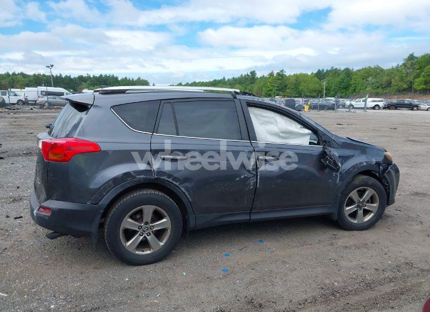 Photo 13 of 2015 Toyota Rav4 XLE (VIN JTMRFREV9FD108990)