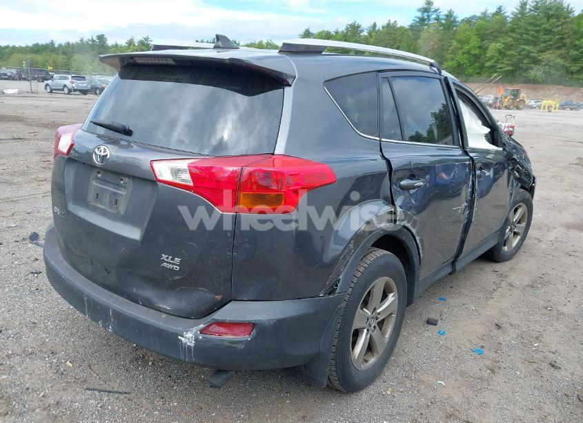 Photo 4 of 2015 Toyota Rav4 XLE (VIN JTMRFREV9FD108990)