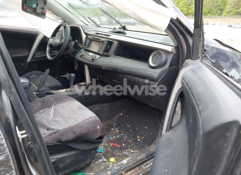 Photo 5 of 2015 Toyota Rav4 XLE (VIN JTMRFREV9FD108990)