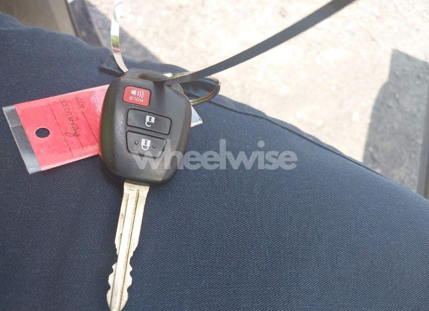 Photo 11 of 2015 Toyota Rav4 XLE (VIN JTMRFREV9FD146574)