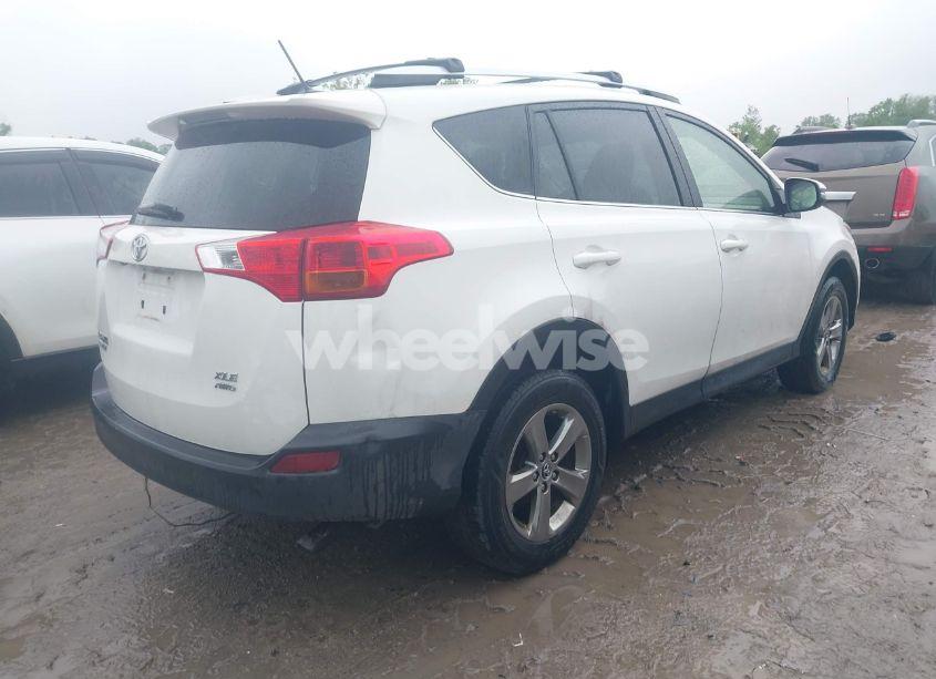 Photo 4 of 2015 Toyota Rav4 XLE (VIN JTMRFREV9FD173998)