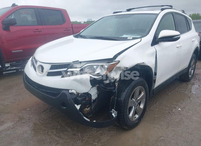 Photo 6 of 2015 Toyota Rav4 XLE (VIN JTMRFREV9FD173998)