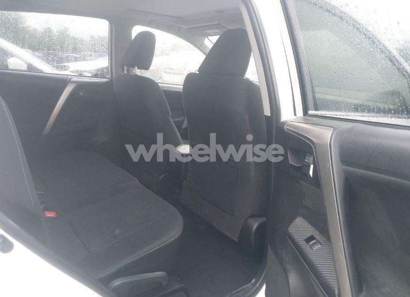 Photo 8 of 2015 Toyota Rav4 XLE (VIN JTMRFREV9FD173998)