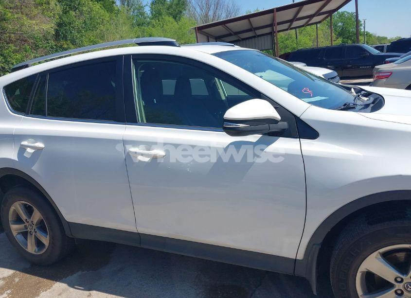 Photo 13 of 2015 Toyota Rav4 XLE (VIN JTMRFREV9FJ014304)