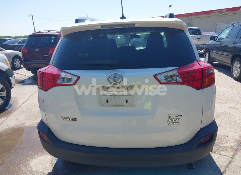 Photo 16 of 2015 Toyota Rav4 XLE (VIN JTMRFREV9FJ014304)