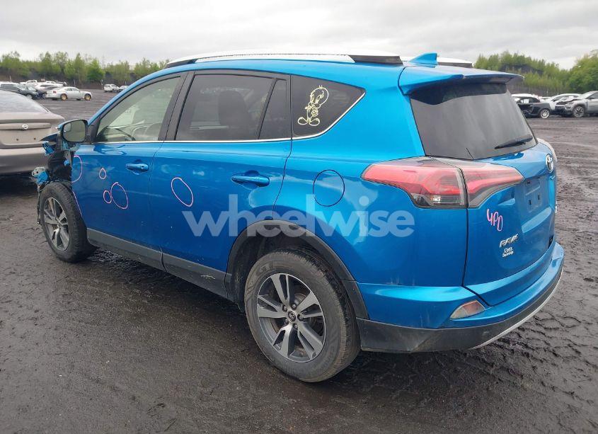 Photo 3 of 2016 Toyota Rav4 XLE (VIN JTMRFREV9GD186218)