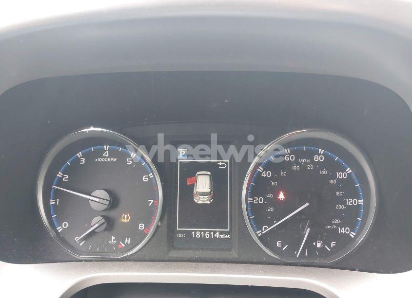 Photo 7 of 2016 Toyota Rav4 XLE (VIN JTMRFREV9GD186218)