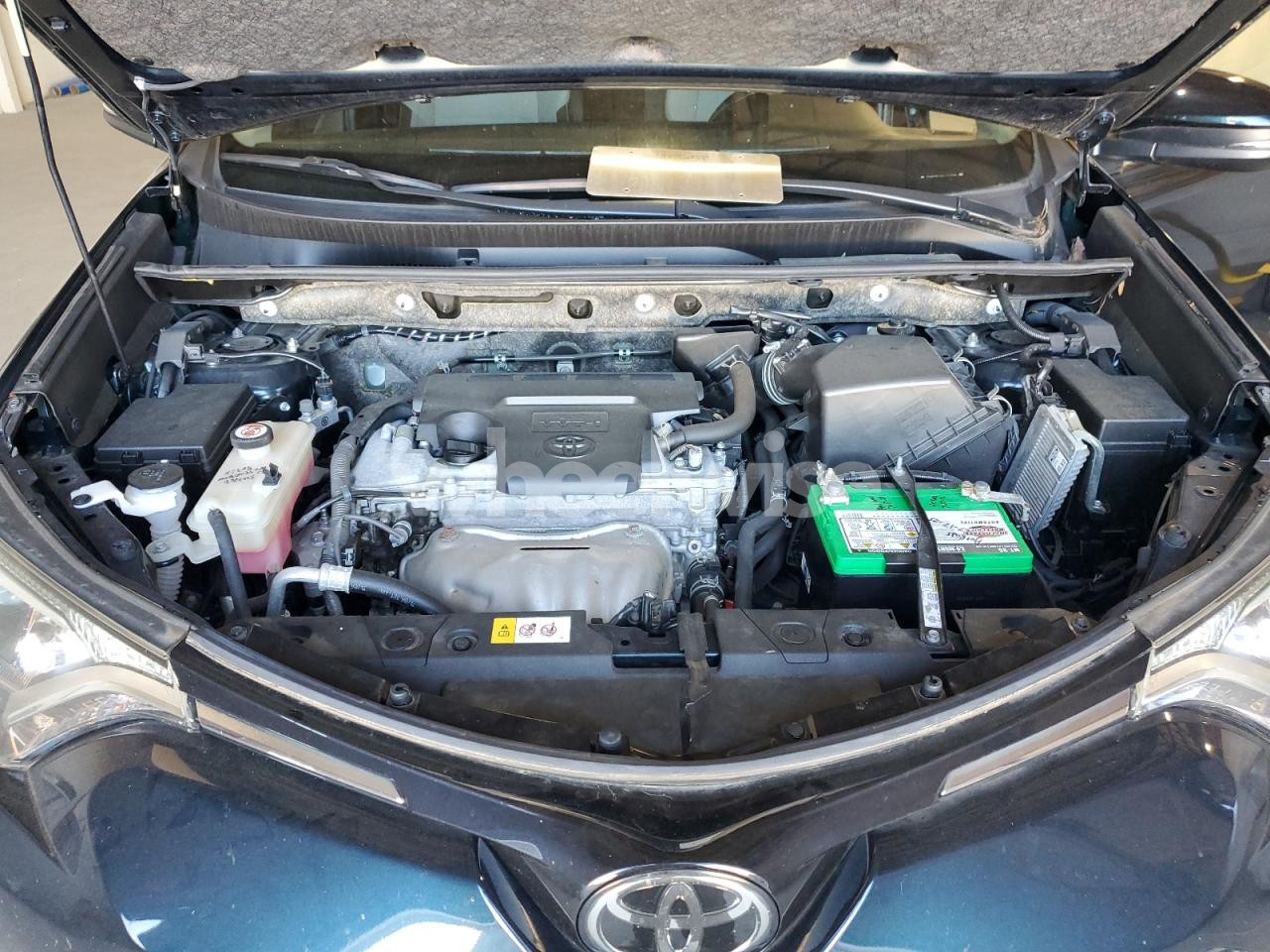 Photo 12 of 2017 TOYOTA RAV4 XLE (VIN JTMRFREV9HJ110081)