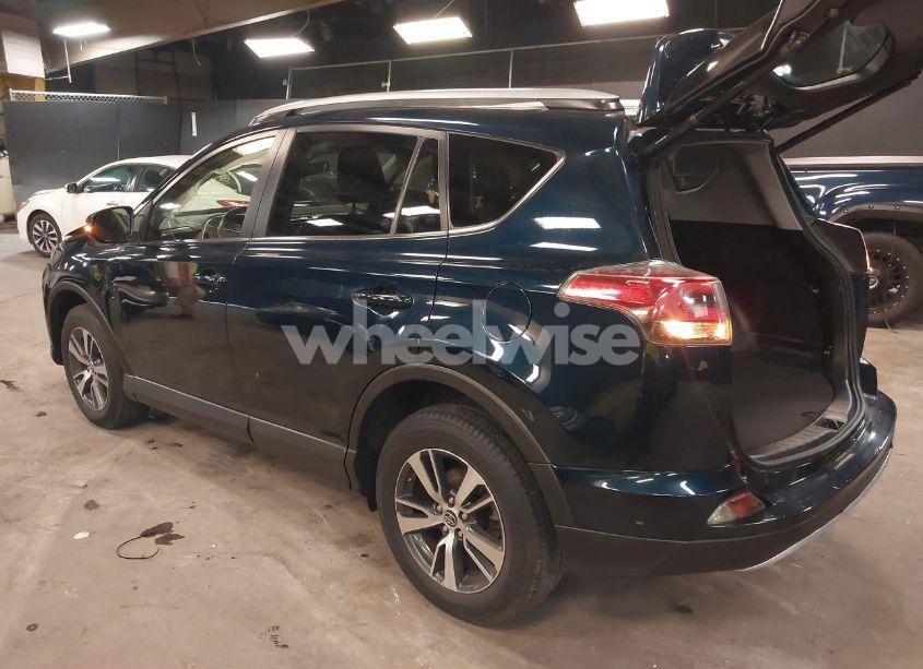 Photo 3 of 2017 Toyota Rav4 XLE (VIN JTMRFREV9HJ114972)