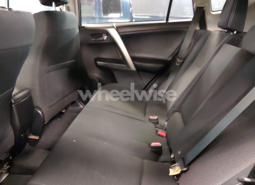 Photo 8 of 2017 Toyota Rav4 XLE (VIN JTMRFREV9HJ114972)