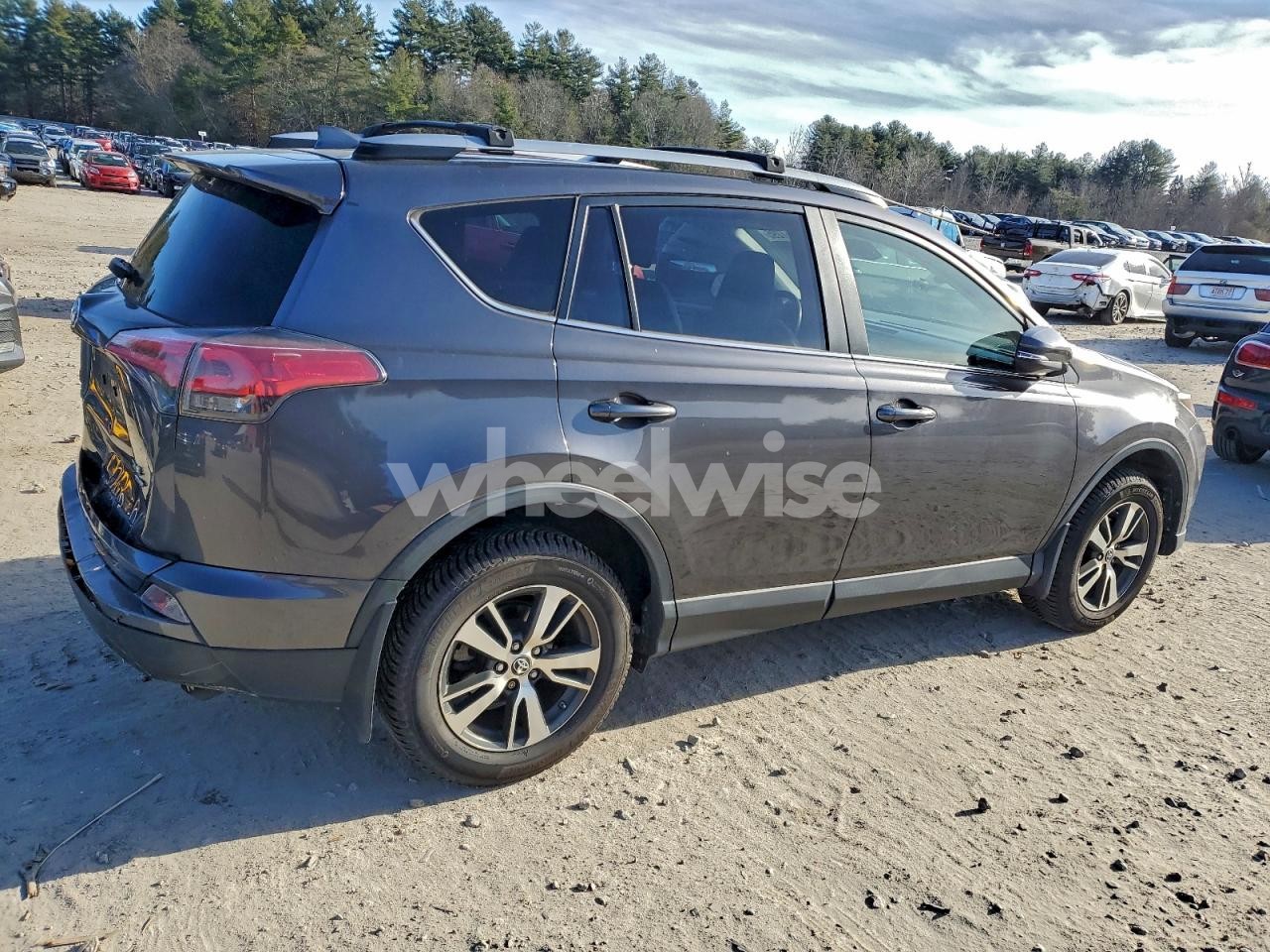 Photo 3 of 2017 TOYOTA RAV4 XLE (VIN JTMRFREV9HJ165758)
