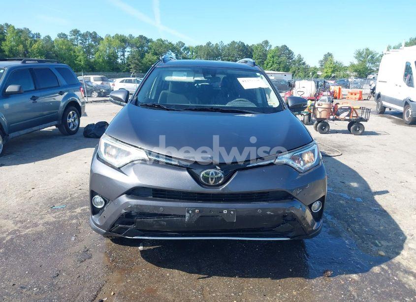 Photo 12 of 2018 Toyota Rav4 XLE (VIN JTMRFREV9JJ178922)