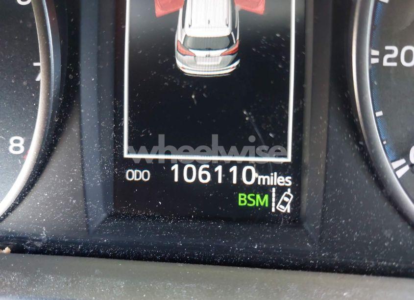 Photo 15 of 2018 Toyota Rav4 XLE (VIN JTMRFREV9JJ178922)