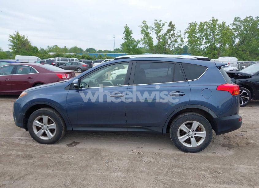 Photo 14 of 2013 Toyota Rav4 XLE (VIN JTMRFREVXDD028062)