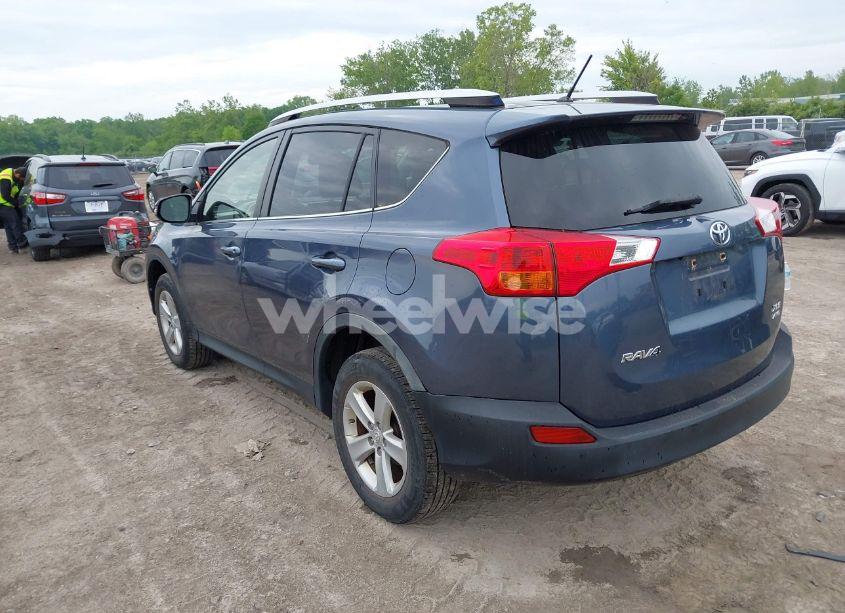 Photo 3 of 2013 Toyota Rav4 XLE (VIN JTMRFREVXDD028062)