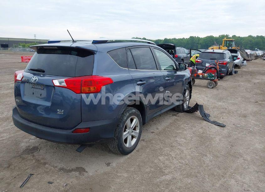 Photo 4 of 2013 Toyota Rav4 XLE (VIN JTMRFREVXDD028062)