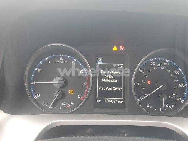 Photo 5 of 2017 TOYOTA RAV4 XLE (VIN JTMRFREVXHJ149245)