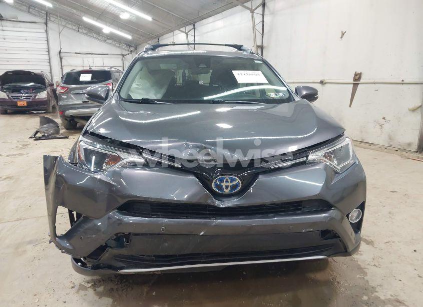 Photo 12 of 2017 Toyota Rav4 HYBRID XLE (VIN JTMRJREV0HD150918)