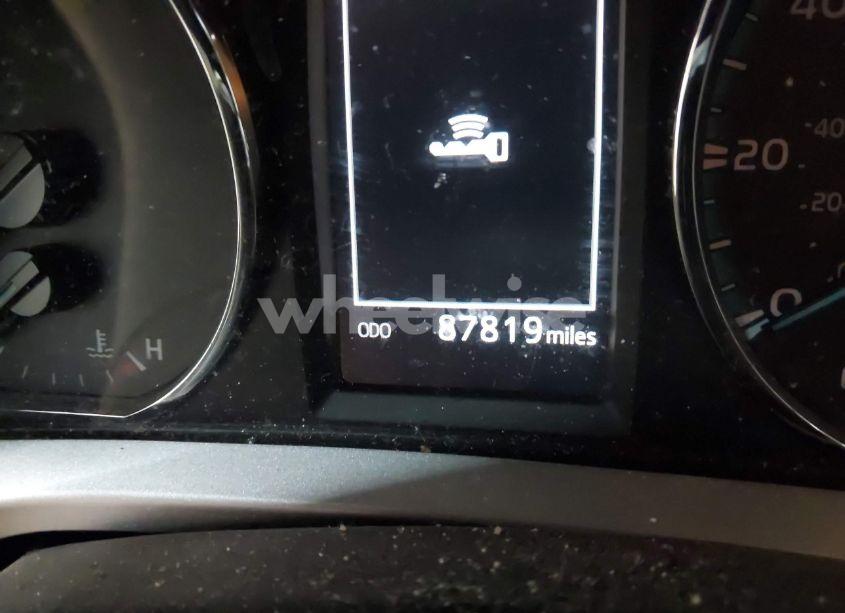 Photo 15 of 2017 Toyota Rav4 HYBRID XLE (VIN JTMRJREV0HD150918)