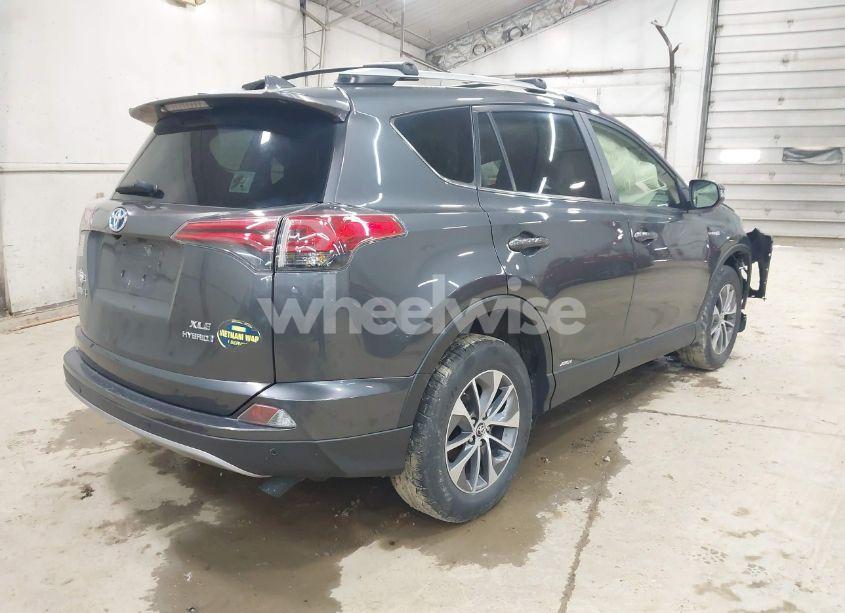 Photo 4 of 2017 Toyota Rav4 HYBRID XLE (VIN JTMRJREV0HD150918)