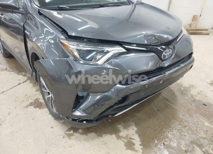 Photo 6 of 2017 Toyota Rav4 HYBRID XLE (VIN JTMRJREV0HD150918)