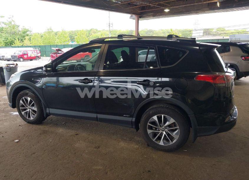 Photo 3 of 2017 Toyota Rav4 HYBRID XLE (VIN JTMRJREV2HD149320)