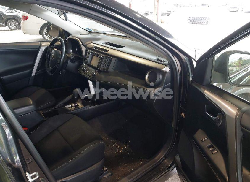 Photo 5 of 2017 Toyota Rav4 HYBRID XLE (VIN JTMRJREV2HD149320)