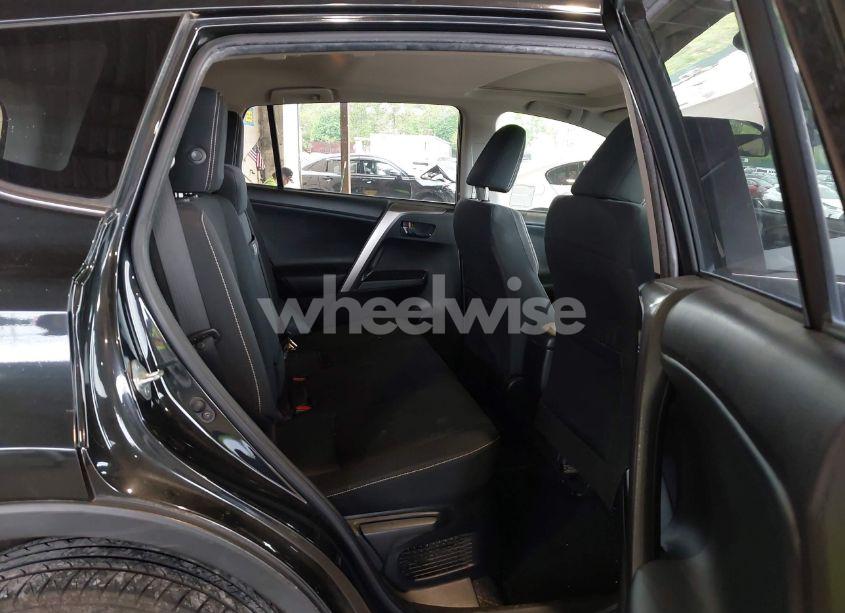 Photo 8 of 2017 Toyota Rav4 HYBRID XLE (VIN JTMRJREV2HD149320)