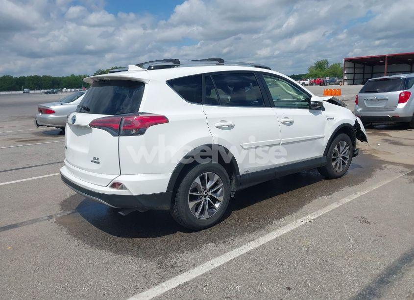Photo 4 of 2017 Toyota Rav4 HYBRID XLE (VIN JTMRJREV3HD083733)