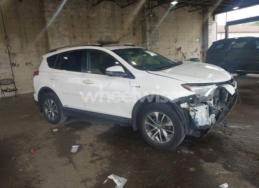 2017 Toyota Rav4 HYBRID XLE (VIN JTMRJREV4HD064186) main photo