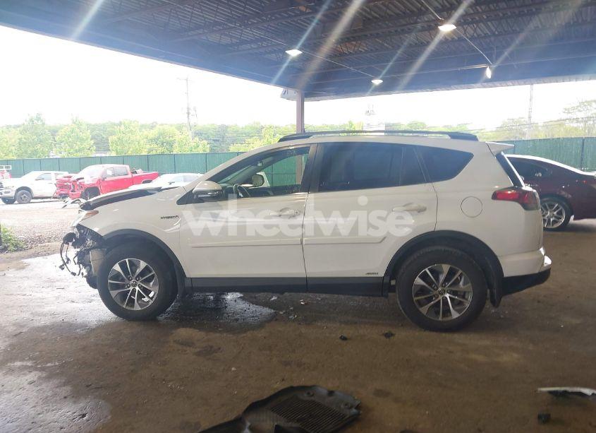 Photo 15 of 2017 Toyota Rav4 HYBRID XLE (VIN JTMRJREV4HD064186)