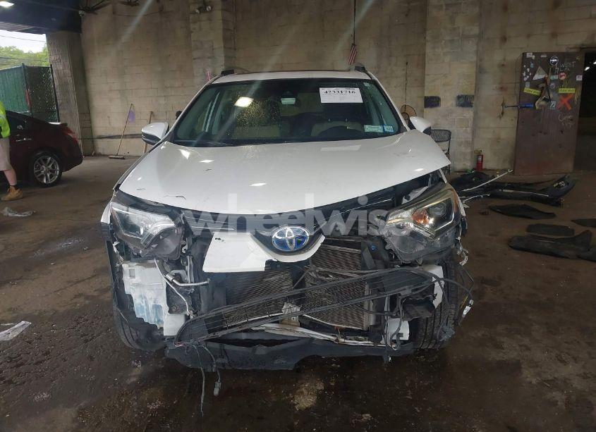 Photo 6 of 2017 Toyota Rav4 HYBRID XLE (VIN JTMRJREV4HD064186)