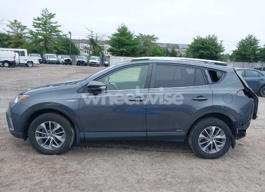Photo 15 of 2016 Toyota Rav4 HYBRID XLE (VIN JTMRJREV5GD022849)