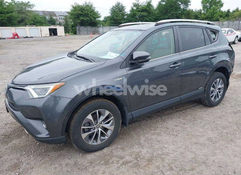 Photo 2 of 2016 Toyota Rav4 HYBRID XLE (VIN JTMRJREV5GD022849)