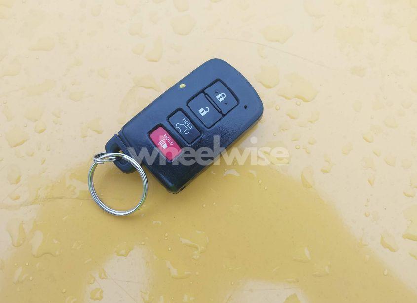 Photo 11 of 2016 Toyota Rav4 HYBRID XLE (VIN JTMRJREV5GD025993)