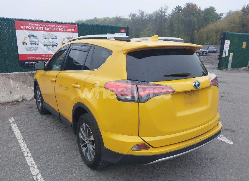 Photo 3 of 2016 Toyota Rav4 HYBRID XLE (VIN JTMRJREV5GD025993)