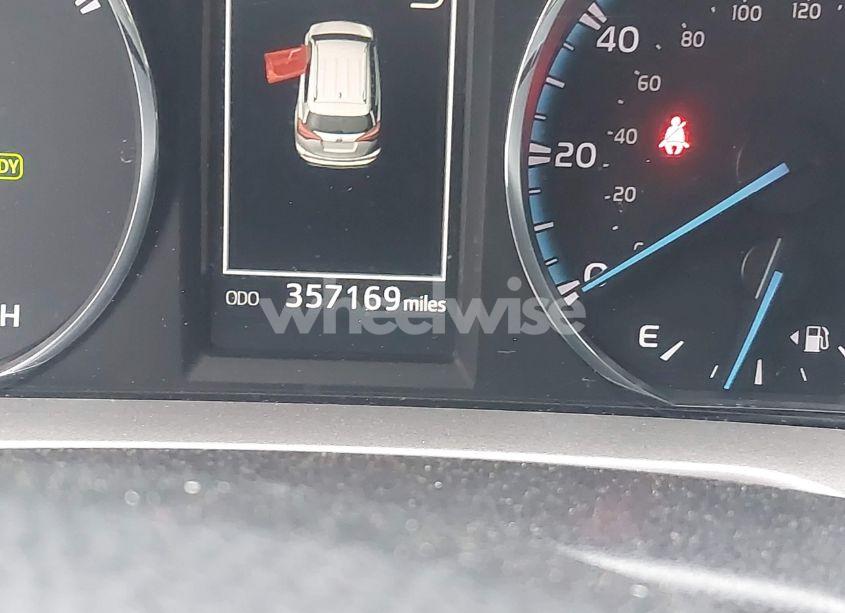 Photo 7 of 2016 Toyota Rav4 HYBRID XLE (VIN JTMRJREV5GD025993)