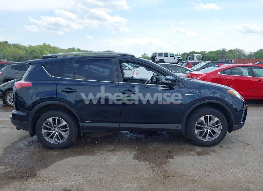 Photo 13 of 2018 Toyota Rav4 HYBRID XLE (VIN JTMRJREV5JD199604)