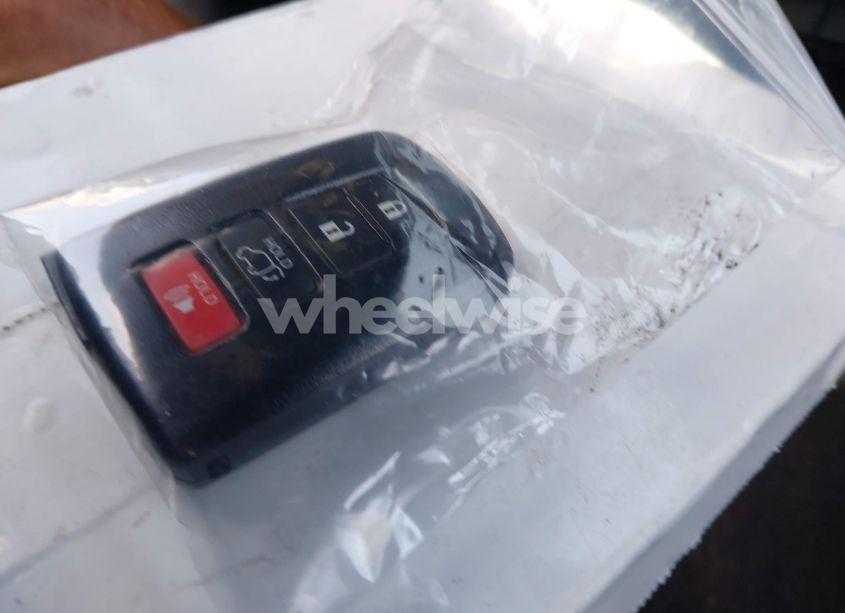 Photo 11 of 2018 Toyota Rav4 HYBRID XLE (VIN JTMRJREV5JD240054)