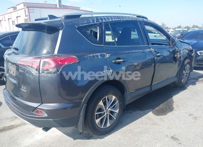 Photo 4 of 2018 Toyota Rav4 HYBRID XLE (VIN JTMRJREV5JD240054)