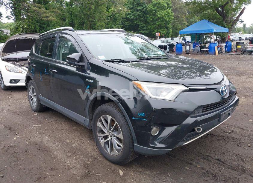 Photo 13 of 2016 Toyota Rav4 HYBRID XLE (VIN JTMRJREV7GD024165)