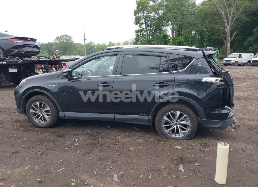 Photo 14 of 2016 Toyota Rav4 HYBRID XLE (VIN JTMRJREV7GD024165)