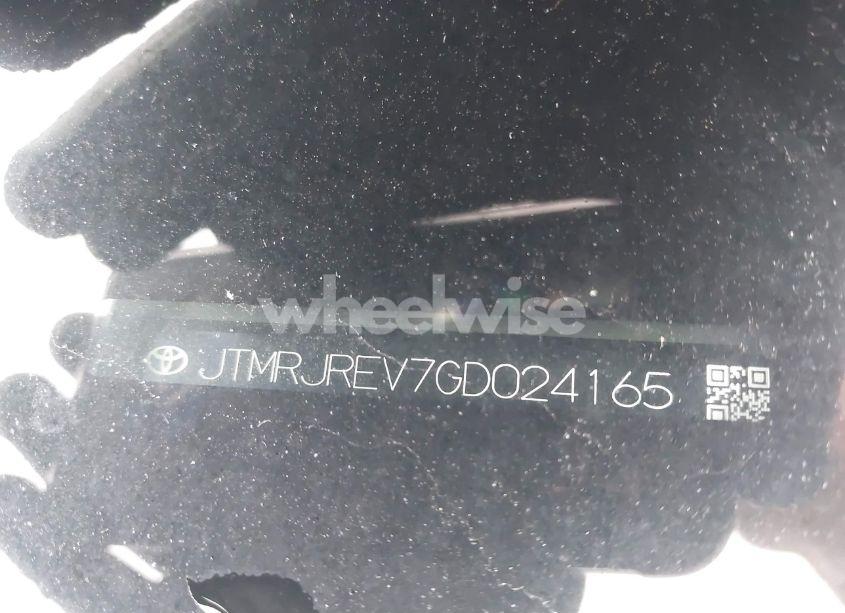 Photo 17 of 2016 Toyota Rav4 HYBRID XLE (VIN JTMRJREV7GD024165)