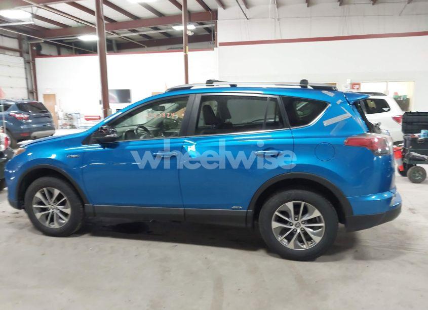 Photo 14 of 2017 Toyota Rav4 HYBRID XLE (VIN JTMRJREV7HD083637)