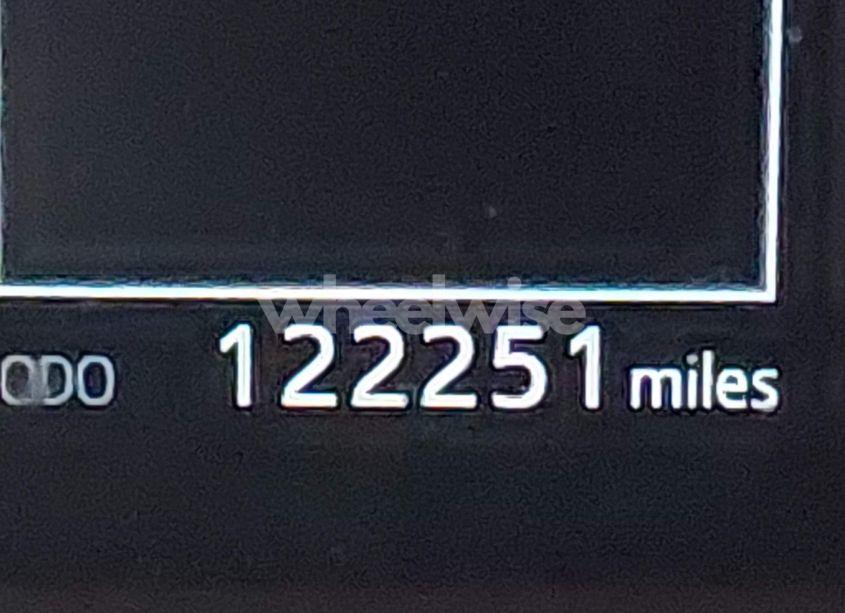 Photo 15 of 2017 Toyota Rav4 HYBRID XLE (VIN JTMRJREV7HD083637)