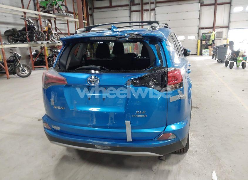 Photo 16 of 2017 Toyota Rav4 HYBRID XLE (VIN JTMRJREV7HD083637)
